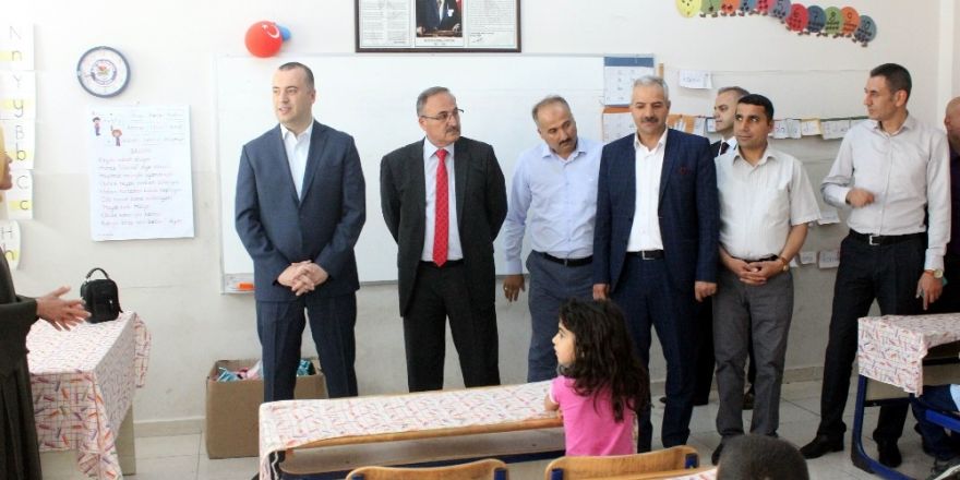 Kilis’te 23 bin Suriyeli öğrenci karne aldı