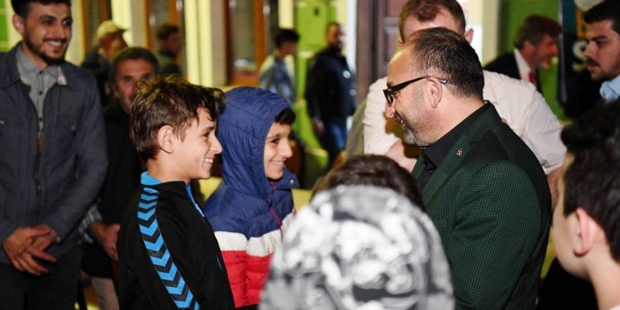 Başkan Üzülmez, Genç Kürsüye misafir oldu