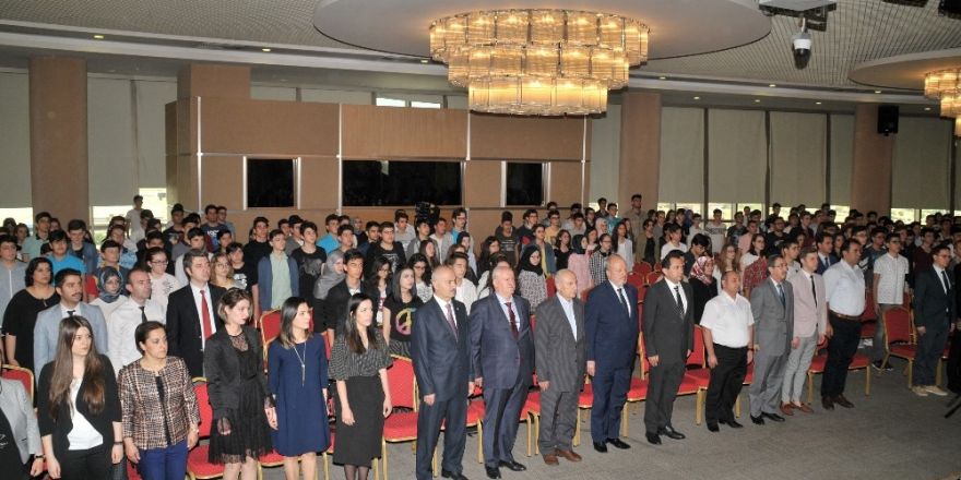 ASO Teknik Koleji’nde karne heyecanı
