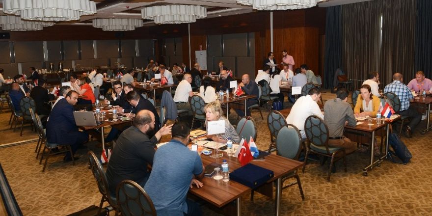Hayvancılığın lider ülkesi Hollanda Bursalı firmalar için geldi