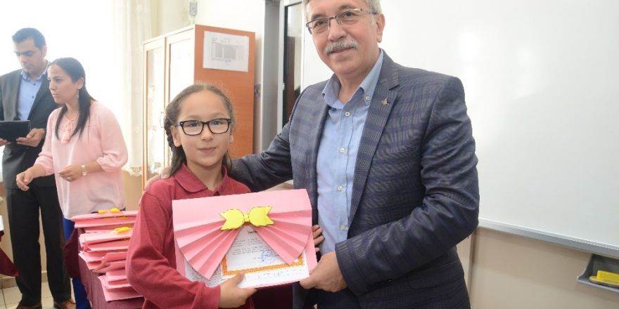 Pursaklar’da karne heyecanı