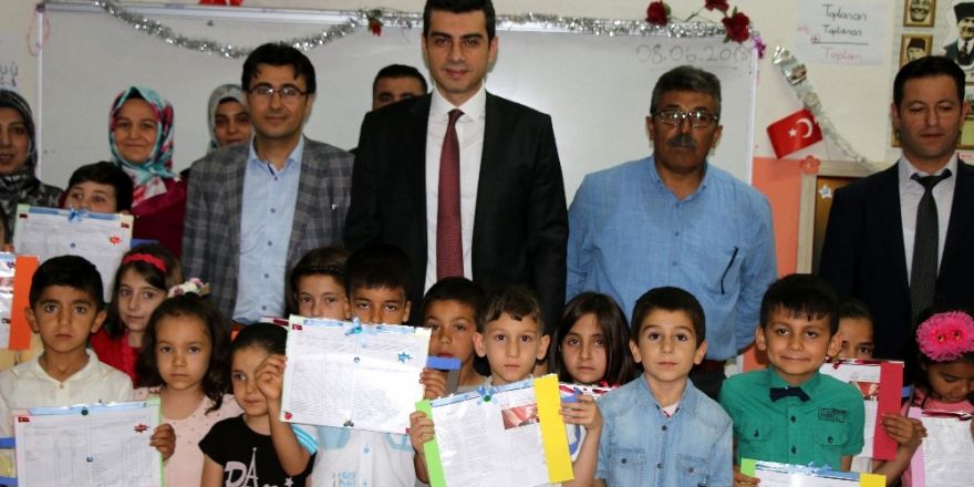 Hekimhan’da öğrencilerin karne mutluluğu