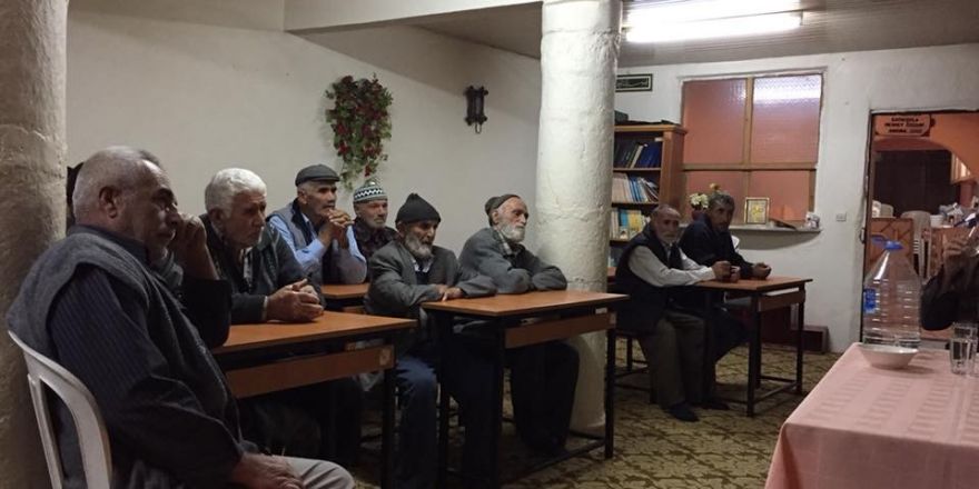 Cömertoğlu iftarını vatandaşlarla açtı
