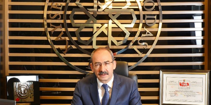 Başkan Gülsoy: “Kadir Gecesi kalplerimizin kötülüklerden arınması için imkan sunmaktadır”