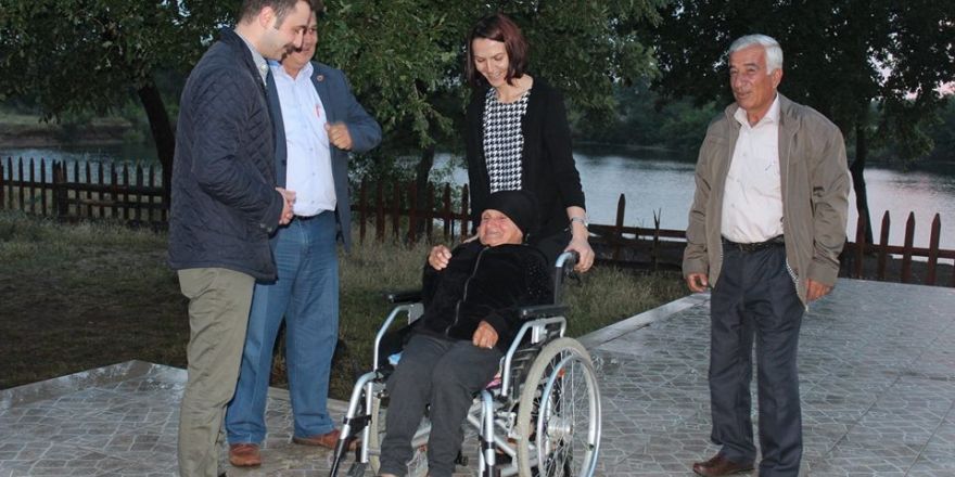 Süloğlu Kaymakamı Akın vatandaşlarla iftar yaptı