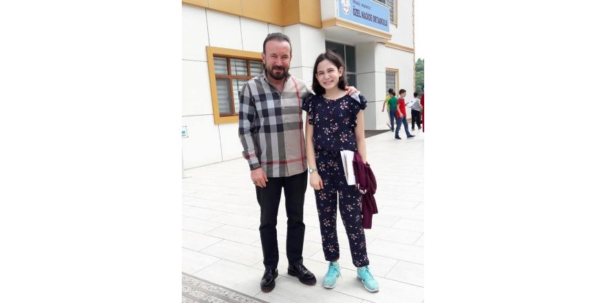 Başkan Doğan, kızın karne sevincine ortak oldu