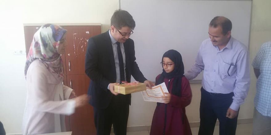 Nurdağı’nda Karneler dağıtıldı.