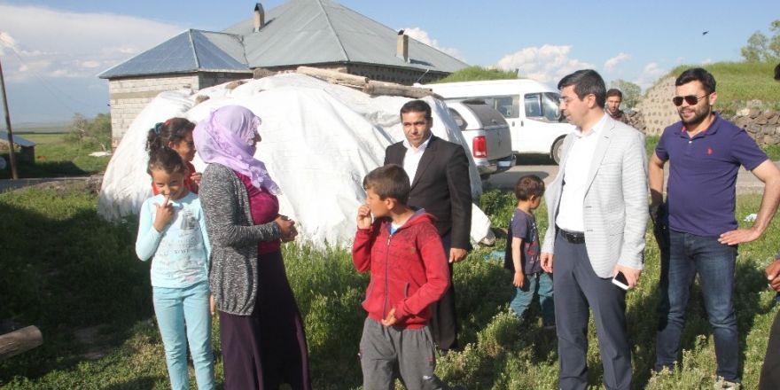 Malazgirt Kaymakamı Soner Kırlı köy gezilerine devam ediyor