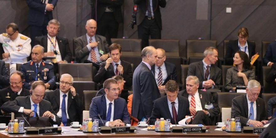 Bakan Canikli, Avustralyalı mevkidaşı ile görüştü