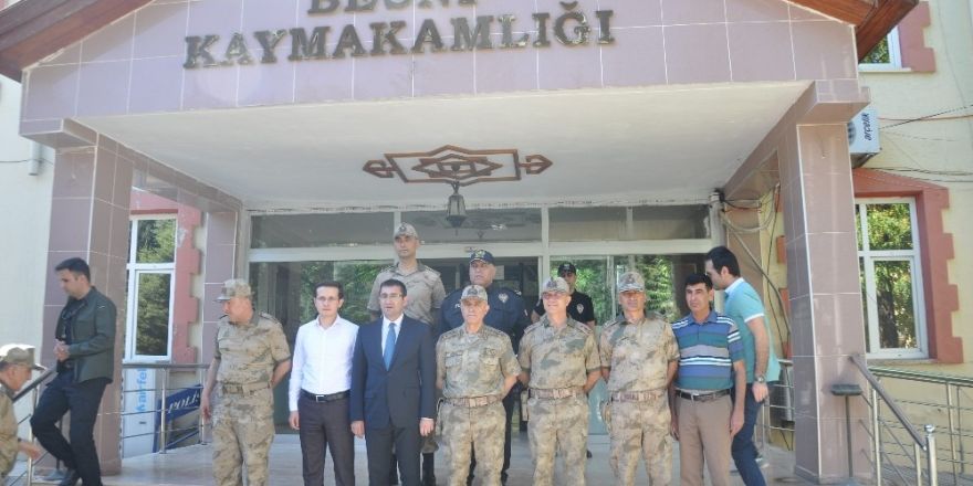 Orgeneral Çetin Besni ilçesini gezdi