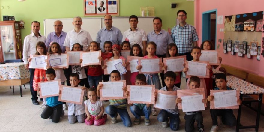 Kula’da 7 bin 132 öğrenci karne aldı