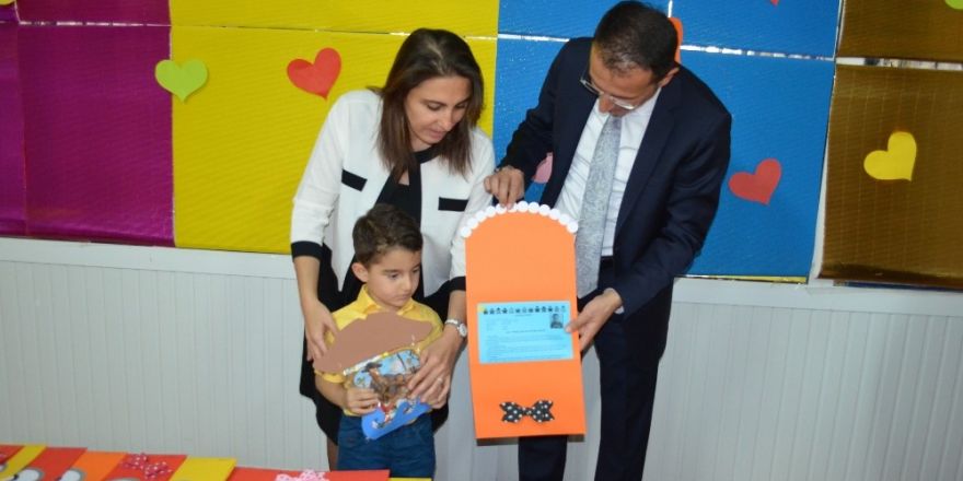 Adilcevaz’da öğrencilerin karne sevinci