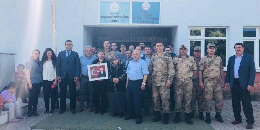 Şehit adına okula kütüphane açıldı