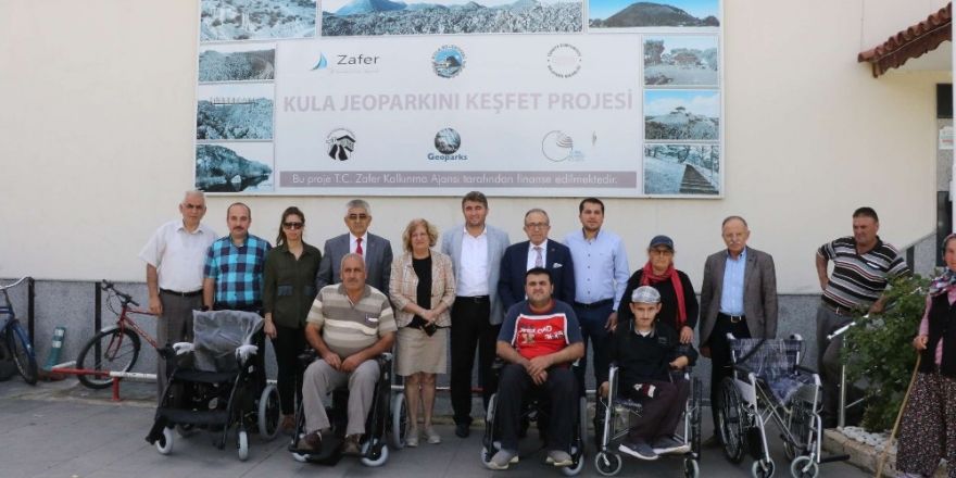 Engelleri büyükşehirle aşıyorlar