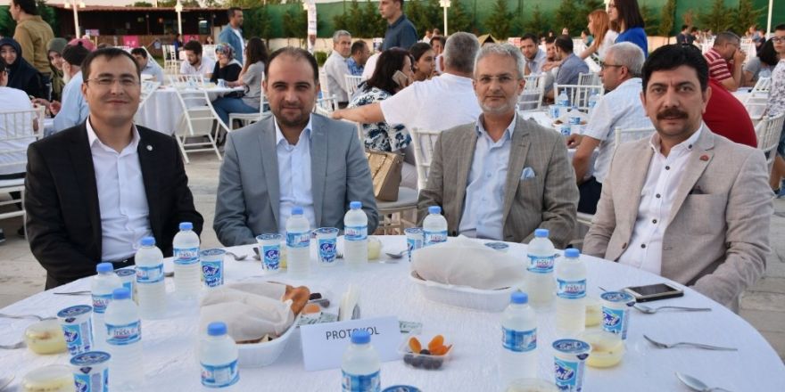 Baybatur: “Türkiye’yi, karanlık günlere döndürmeyi başaramayacaklar”