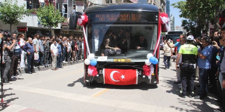 Dünyada ilk Elazığ’da kullanılan ELBÜS hizmete girdi