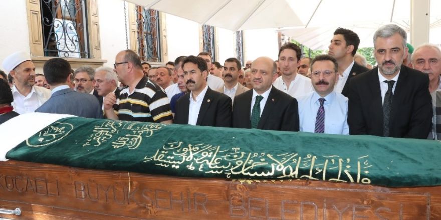 Başbakan Yardımcısı Işık, Mesut Barış’ın cenazesine katıldı