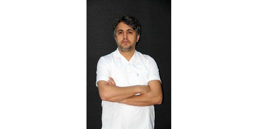 Opr. Dr. İdris Elmas: “Saç kaybı her yaştaki insanı ruhen olumsuz etkilemektedir”