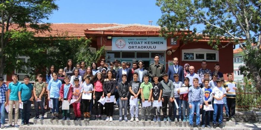 Seydişehir’de öğrenciler karnelerini aldı