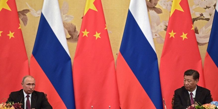 Putin ve Xi Jinping ile görüştü