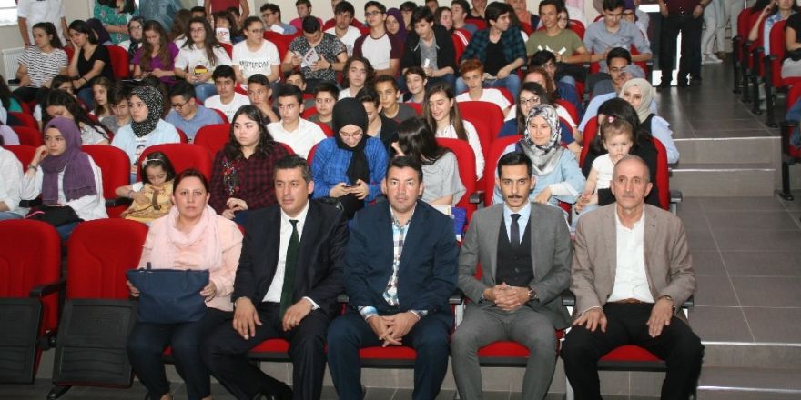 Devrek Sabahat Cemil Ulupınar Fen Lisesi’nden ödül töreni