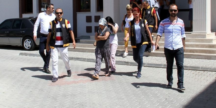 Fethiye’de fuhuş operasyonu; 33 gözaltı