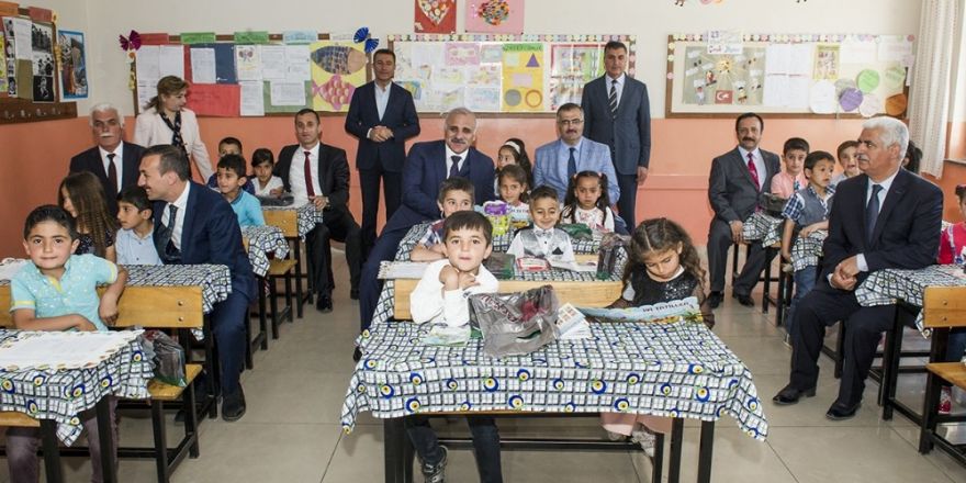 Van’da 2017-2018 eğitim öğretim yılı sonunda 300 bin öğrenci karne aldı
