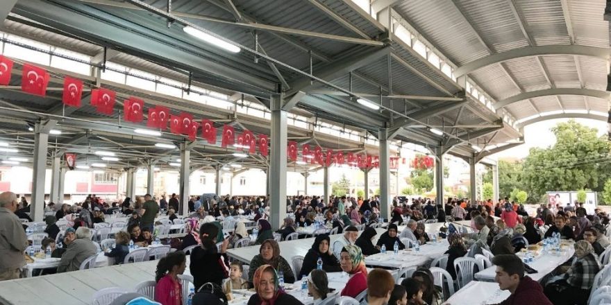 Turhal’da 3 bin kişi iftar sonrasında buluştu