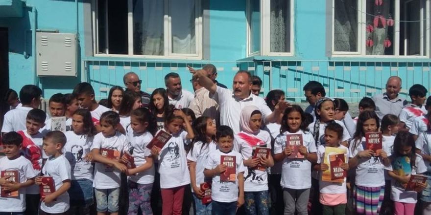 Ödev evinden öğrencilere karne hediyesi; Nutuk