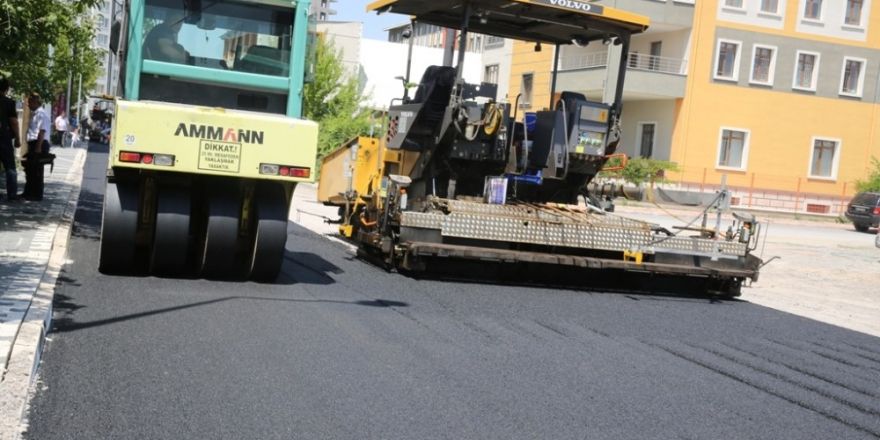 Nurihas Mahallesinde asfaltlama Çalışması başladı