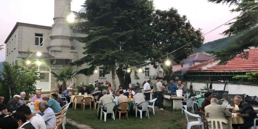 Bu köyde evlerde iftar sofrası kurulmuyor