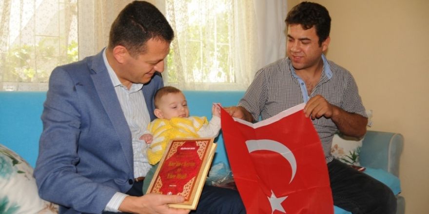 Ürkmezer’den Yeni doğan bebeklere ziyaret