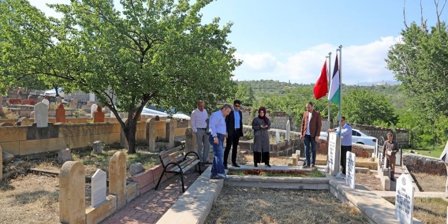 Talas’ta Mezarlıklara Kapsamlı Bakım