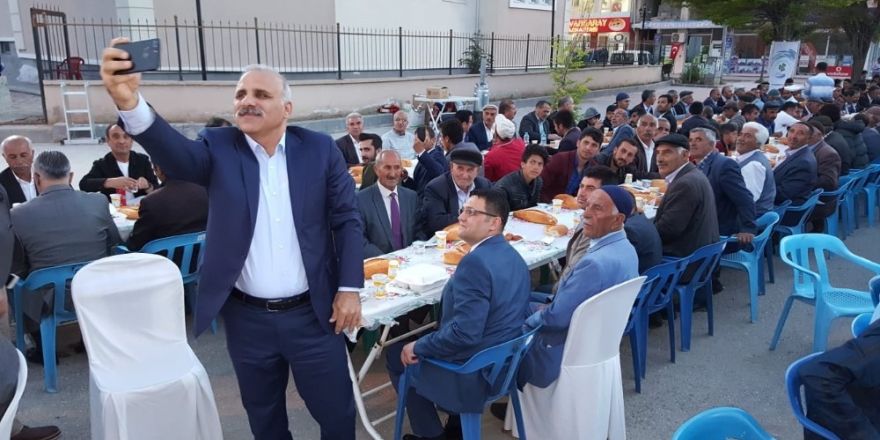 Vali Zorluoğlu, iftarını Gürpınarlı vatandaşlarla açtı