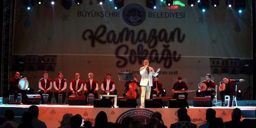 Ramazan Sokağı’ndan ilahiler yükseldi