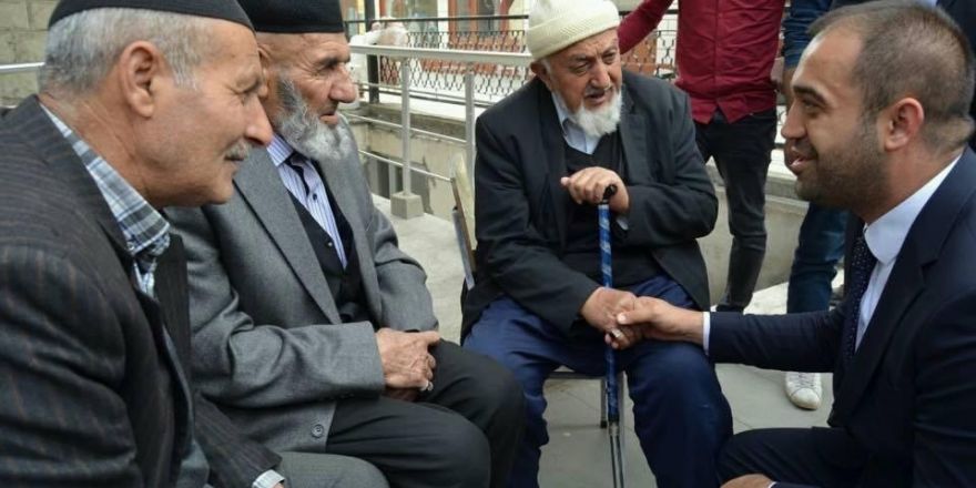 Hemşehrileri bağrına bastı