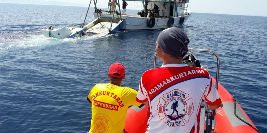 Alabora olup batan ve 3 kişiye mezar olan tekne denizden çıkartıldı
