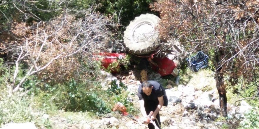 Traktör 40 metrelik uçuruma yuvarlandı: 1 ölü, 1 yaralı