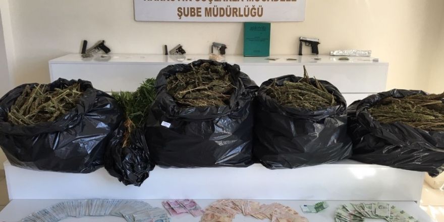 Polisten görülmemiş operasyon