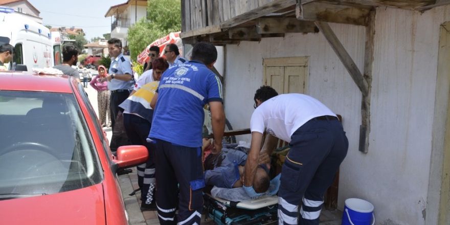 İş arkadaşını çocuklarının gözü önünde bıçakladı
