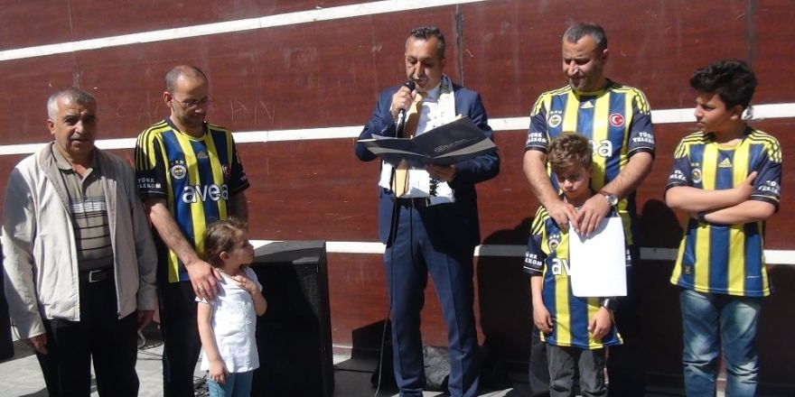 Bitlis’te FB’li taraftarlardan Başkan Ali Koç’a kurbanlı destek