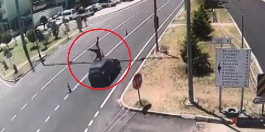 Otomobilin uzman çavuşa çarptığı kaza kamerada