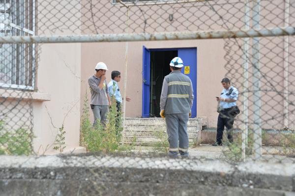 Kablo çalmak için trafoya giren 2 hurdacı, akıma kapıldı