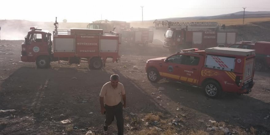 Felahiye’de 500 dekar alan yanarak kül oldu
