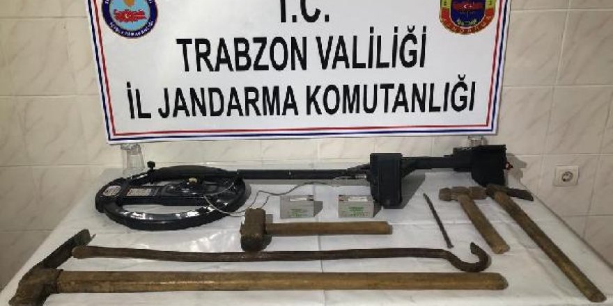 Kilisede kaçak define operasyonu: 5 gözaltı