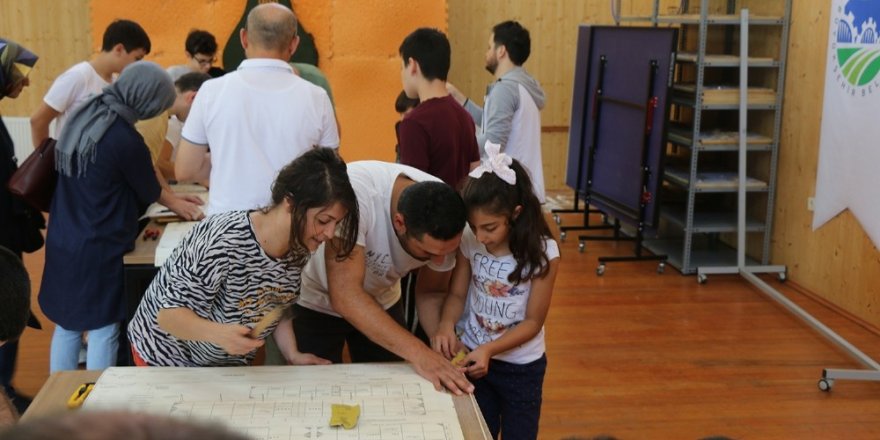 Maceracılar uçak atölyesinde buluştu