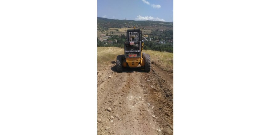 Develi’de kırsal mahalleler için yol çalışması yapılıyor