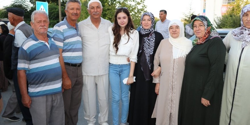 Niğde’de ilk hac kafilesi dualarla uğurlandı
