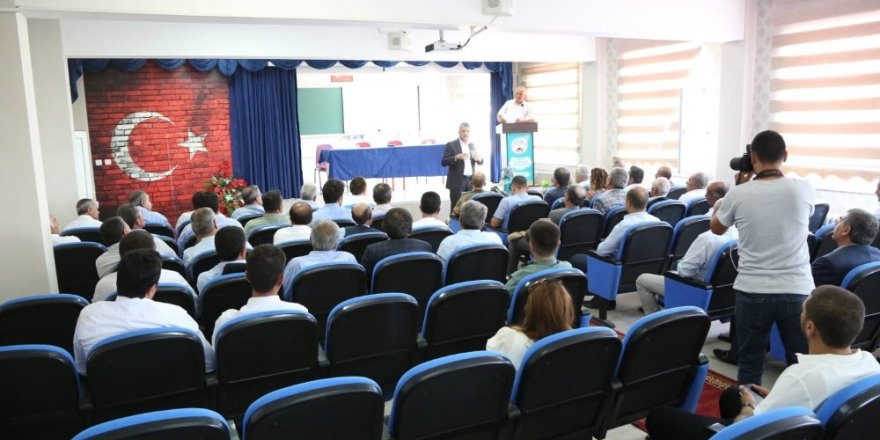 Gevaş’ta muhtarlar toplantısı