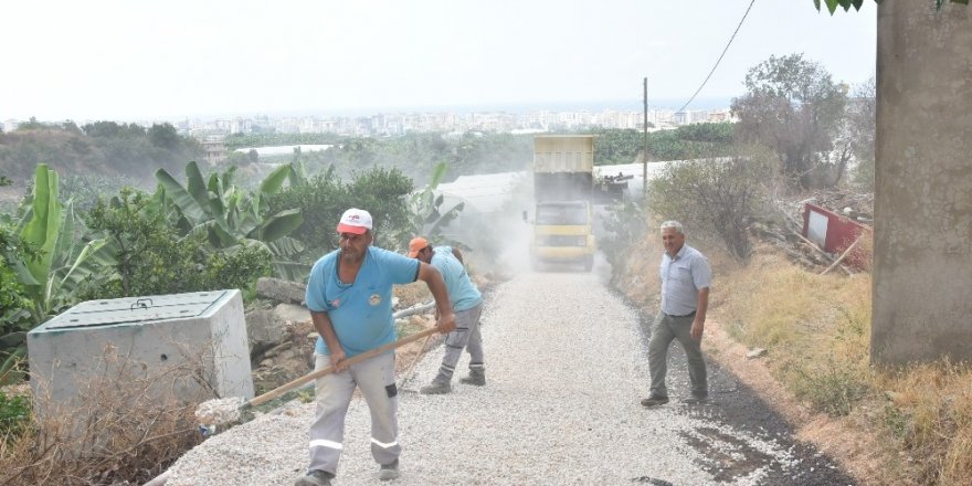 Alanya Yaylalı Mahallesi’ne 4 kilometre asfalt